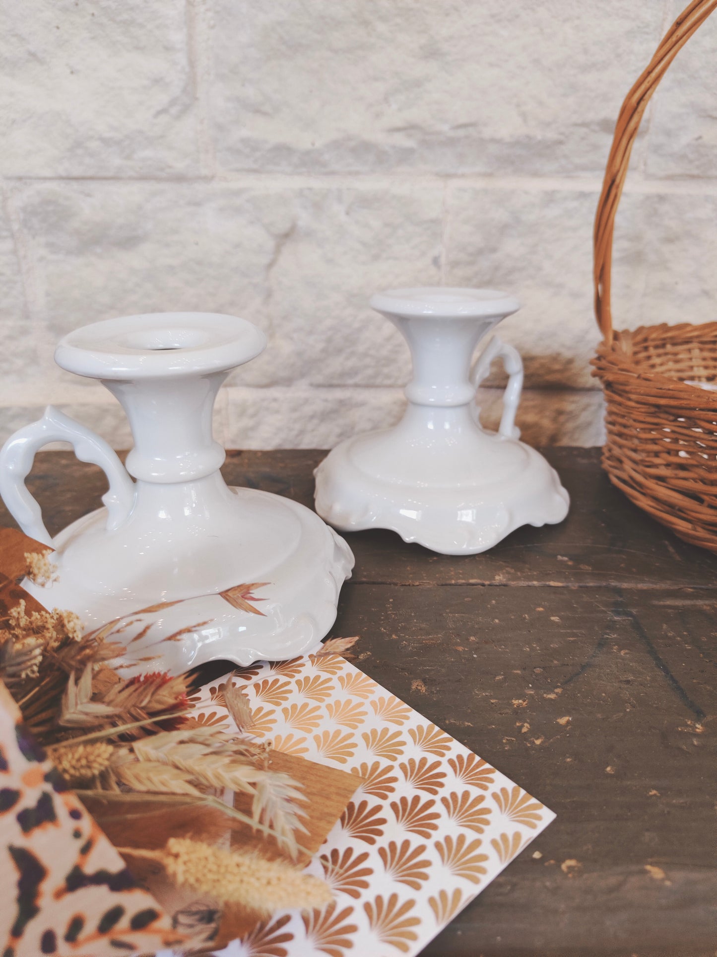 Paire de bougeoir en porcelaine