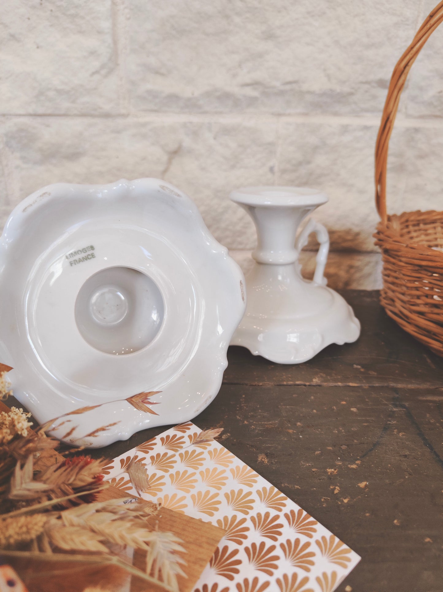 Paire de bougeoir en porcelaine