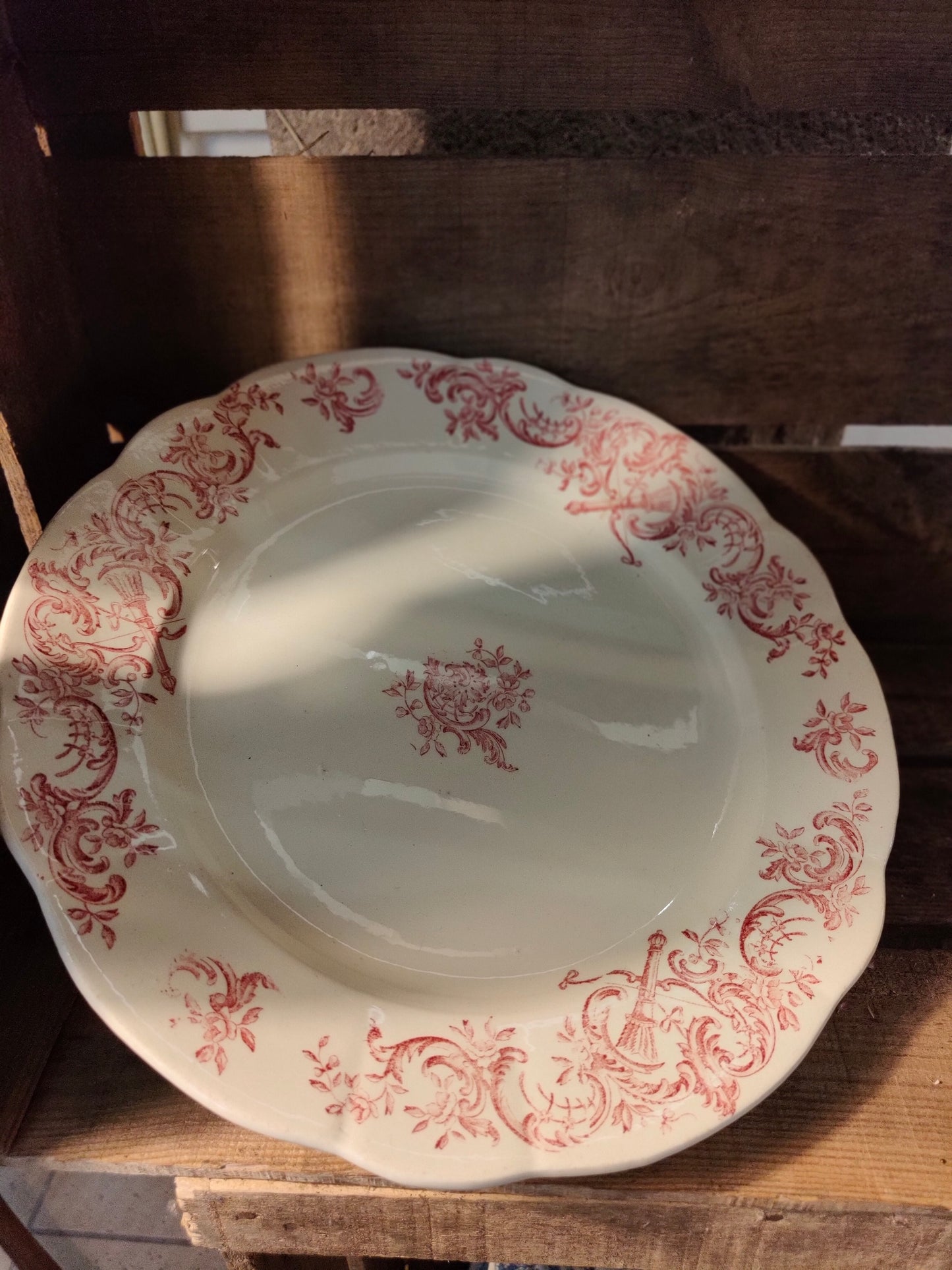 Assiette de présentation / plat terre de fer