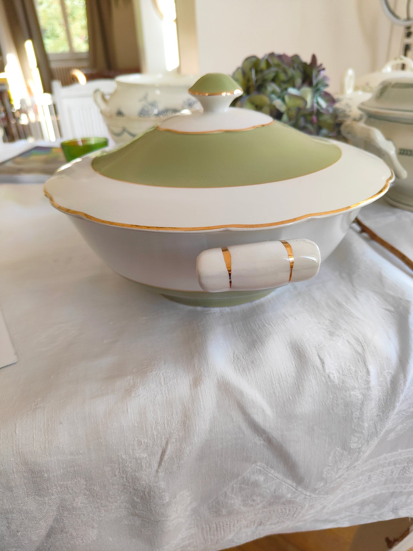 Soupière KG Lunéville modèle Bagatelle avec couvercle