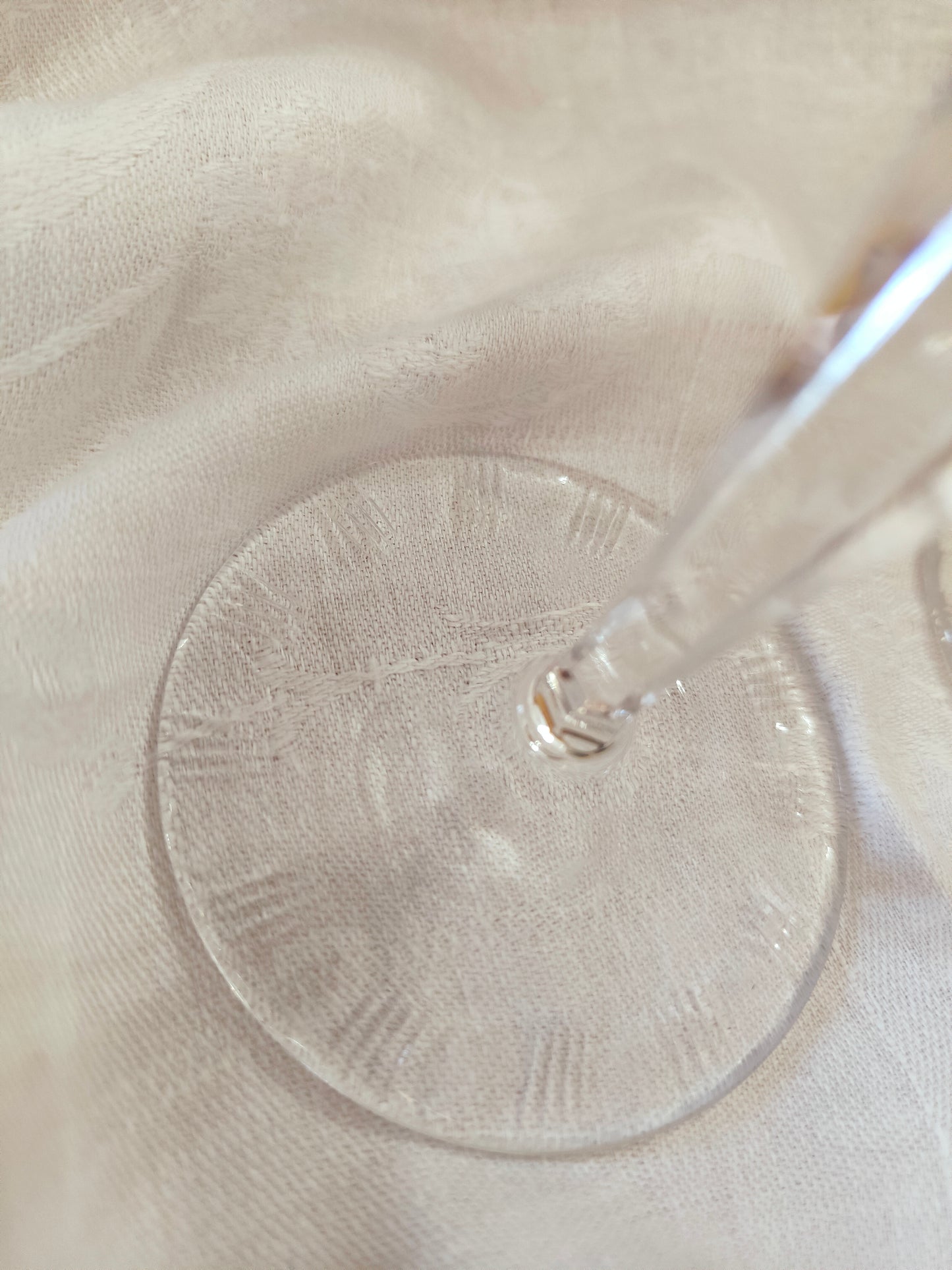 Verre à vin en cristal taillé